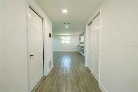 House in Apollo Beach, Florida 3 bedrooms, 134.89 sq.m. № 1781265 - photo 17