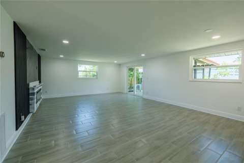 House in Apollo Beach, Florida 3 bedrooms, 134.89 sq.m. № 1781265 - photo 18