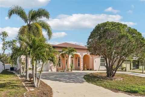 Casa en venta en Kenneth City, Florida, 3 dormitorios, 236.9 m2 № 1528384 - foto 2