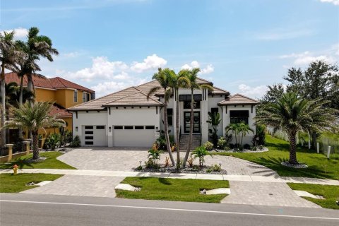 Casa en venta en Port Charlotte, Florida, 4 dormitorios, 269.23 m2 № 1855464 - foto 4