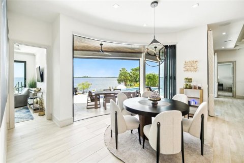 Casa en venta en Port Charlotte, Florida, 4 dormitorios, 269.23 m2 № 1855464 - foto 21
