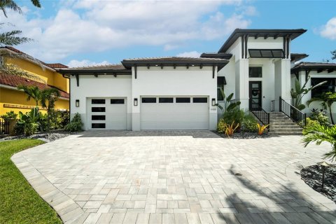 Casa en venta en Port Charlotte, Florida, 4 dormitorios, 269.23 m2 № 1855464 - foto 5