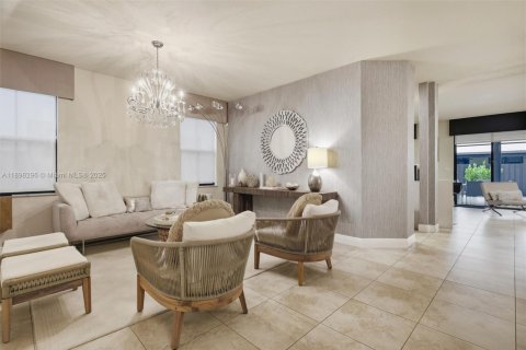 Купить виллу или дом в Дорал, Флорида 4 спальни, 246.19м2, № 2088622 - фото 4