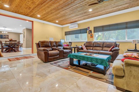 Купить виллу или дом в Паркленд, Флорида 7 комнат, 221.01м2, № 2173859 - фото 18