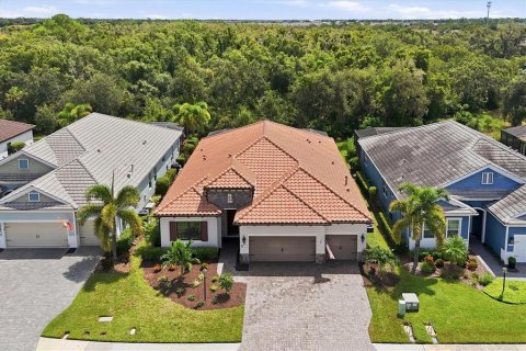 Casa en venta en Bradenton, Florida, 4 dormitorios, 267.09 m2 № 2353458 - foto 3