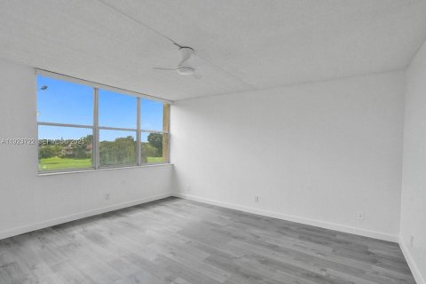 Condominio en venta en Lauderhill, Florida, 2 dormitorios, 120.4 m2 № 1982588 - foto 7