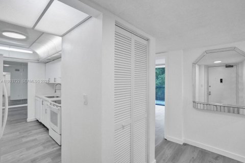 Condominio en venta en Lauderhill, Florida, 2 dormitorios, 120.4 m2 № 1982588 - foto 20