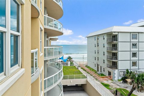 Condo in Daytona Beach, Florida, 3 bedrooms  № 1914940 - photo 23
