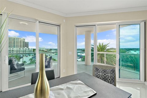 Condo in Daytona Beach, Florida, 3 bedrooms  № 1914940 - photo 11
