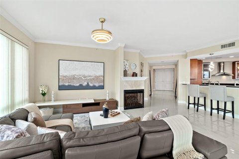 Condo in Daytona Beach, Florida, 3 bedrooms  № 1914940 - photo 6