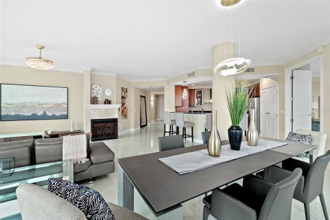 Condo in Daytona Beach, Florida, 3 bedrooms  № 1914940 - photo 14
