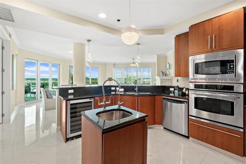 Condo in Daytona Beach, Florida, 3 bedrooms  № 1914940 - photo 28