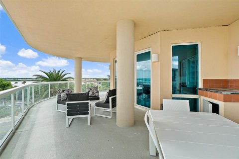 Condo in Daytona Beach, Florida, 3 bedrooms  № 1914940 - photo 22