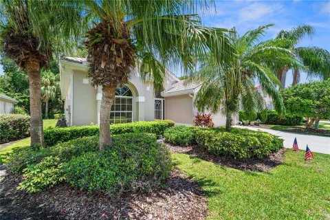 House in Sarasota, Florida 3 bedrooms, 168.43 sq.m. № 1857864 - photo 2
