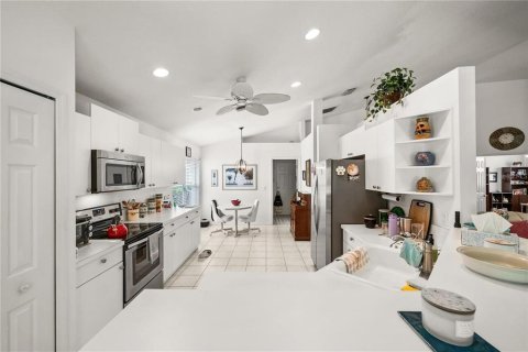 House in Sarasota, Florida 3 bedrooms, 168.43 sq.m. № 1857864 - photo 21