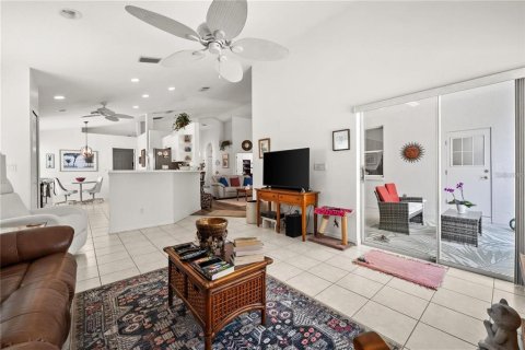 House in Sarasota, Florida 3 bedrooms, 168.43 sq.m. № 1857864 - photo 10