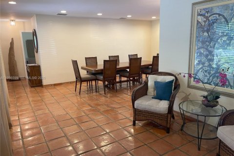 Villa ou maison à vendre à Miami Springs, Floride: 3 chambres, 163.69 m2 № 2251144 - photo 9
