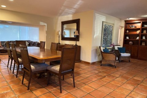 Villa ou maison à vendre à Miami Springs, Floride: 3 chambres, 163.69 m2 № 2251144 - photo 5