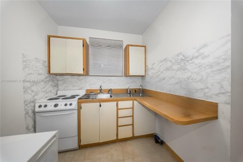 House in Miami, Florida 4 bedrooms, 171.96 sq.m. № 1882069 - photo 21