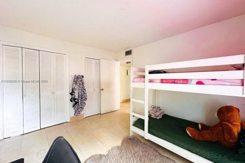 Condominio en venta en Hollywood, Florida, 2 dormitorios, 77.11 m2 № 1779896 - foto 10