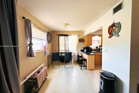 Condominio en venta en Hollywood, Florida, 2 dormitorios, 77.11 m2 № 1779896 - foto 6
