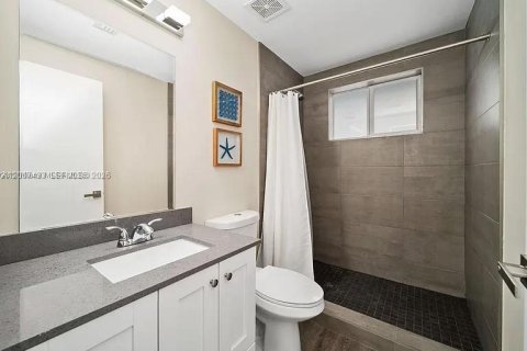 Propiedad comercial en venta en Hollywood, Florida, 250.84 m2 № 2170825 - foto 15