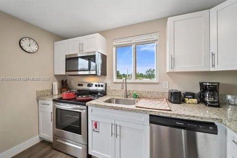 Propiedad comercial en venta en Hollywood, Florida, 250.84 m2 № 2170825 - foto 6