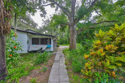 House in Gibsonton, Florida 3 bedrooms, 151.62 sq.m. № 1900007 - photo 29