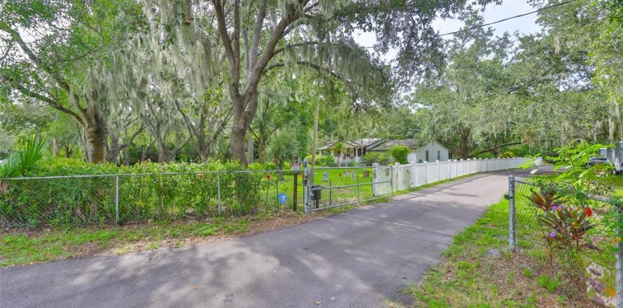 Casa en Gibsonton, Florida 3 dormitorios, 151.62 m2 № 1900007