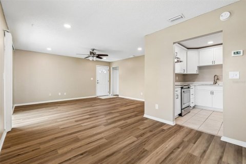 House in Sun City Center, Florida 2 bedrooms, 109.62 sq.m. № 2225824 - photo 7