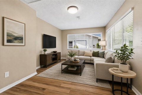 House in Sun City Center, Florida 2 bedrooms, 109.62 sq.m. № 2225824 - photo 8