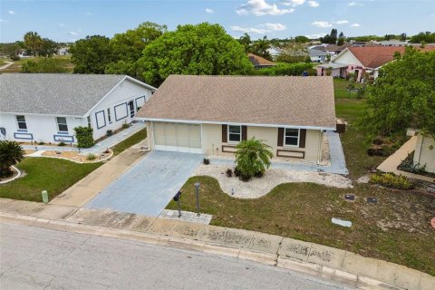 House in Sun City Center, Florida 2 bedrooms, 109.62 sq.m. № 2225824 - photo 30