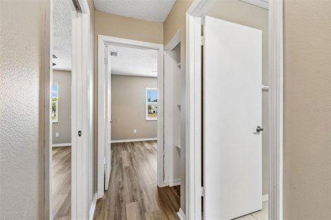 House in Sun City Center, Florida 2 bedrooms, 109.62 sq.m. № 2225824 - photo 16
