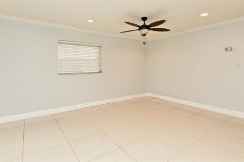 Condo in Winter Park, Florida, 2 bedrooms  № 1903211 - photo 4