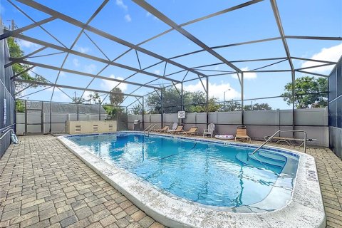 Condo in Winter Park, Florida, 2 bedrooms  № 1903211 - photo 22