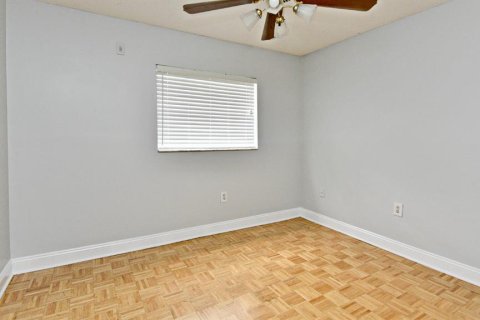 Condo in Winter Park, Florida, 2 bedrooms  № 1903211 - photo 12