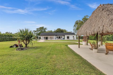 House in Homestead, Florida 5 bedrooms, 270.53 sq.m. № 1727355 - photo 15