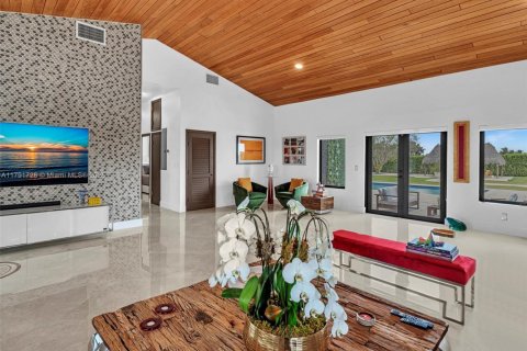 House in Homestead, Florida 5 bedrooms, 270.53 sq.m. № 1727355 - photo 27