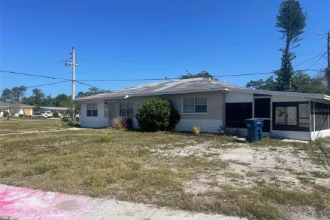 Villa ou maison à louer à Bradenton, Floride: 3 chambres, 130.34 m2 № 1849652 - photo 1