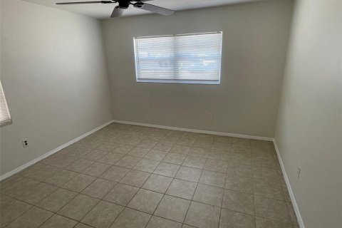 Villa ou maison à louer à Bradenton, Floride: 3 chambres, 130.34 m2 № 1849652 - photo 19