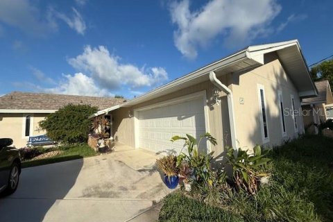 Casa en alquiler en Palm Coast, Florida, 3 dormitorios, 150.5 m2 № 1895126 - foto 3