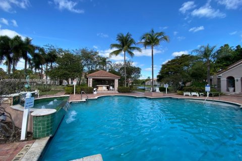 Купить кондоминиум в Мирамар, Флорида 2 спальни, 91.32м2, № 2033108 - фото 26