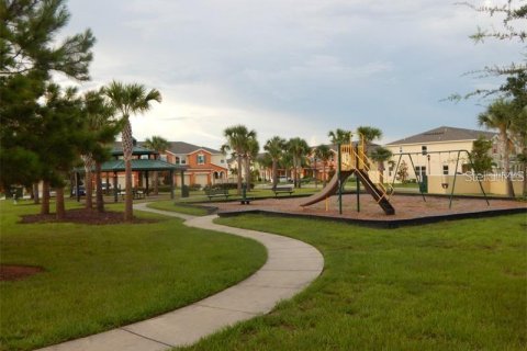 Adosado en venta en Kissimmee, Florida, 2 dormitorios, 121.14 m2 № 2106339 - foto 9