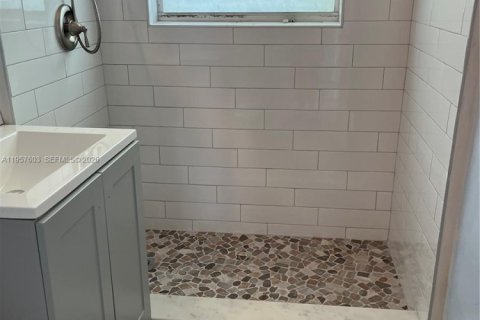 Condo in Delray Beach, Florida, 1 bedroom  № 2011497 - photo 5