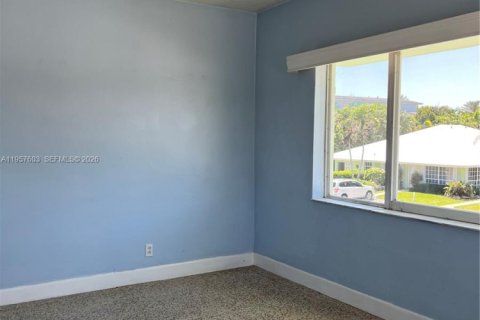 Condo in Delray Beach, Florida, 1 bedroom  № 2011497 - photo 2