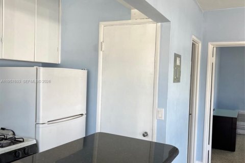 Condo in Delray Beach, Florida, 1 bedroom  № 2011497 - photo 10