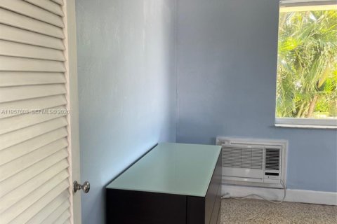 Condo in Delray Beach, Florida, 1 bedroom  № 2011497 - photo 9