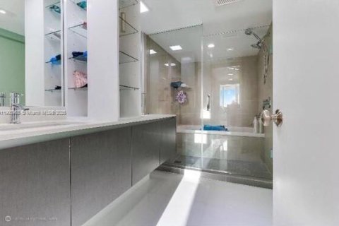 Copropriété à louer à Miami Beach, Floride: 2 chambres, 109.16 m2 № 1956646 - photo 12