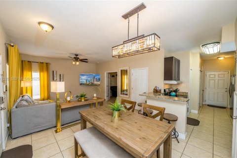 Villa ou maison à vendre à Tampa, Floride: 4 chambres, 150.87 m2 № 2034534 - photo 17