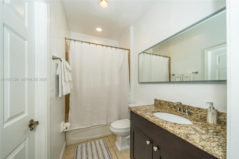 Villa ou maison à vendre à Tampa, Floride: 4 chambres, 150.87 m2 № 2034534 - photo 11